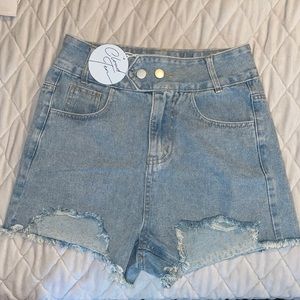 Cloud Ten Jean shorts